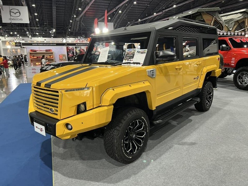SUV địa hình Transformer II nhái kiểu dáng Hummer SUV địa hình Transformer II nhái kiểu dáng Hummer