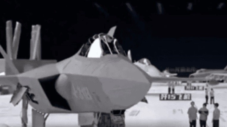 Sau Mỹ, Trung Quốc là quốc gia thứ hai 'tung' máy bay tàng hình vào hoạt động