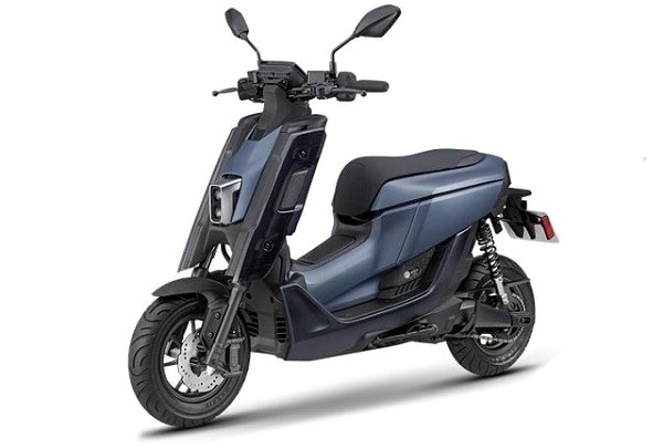 Cận cảnh xe máy điện Yamaha EMF 2024 vừa ra mắt Cận cảnh xe máy điện Yamaha EMF 2024 vừa ra mắt