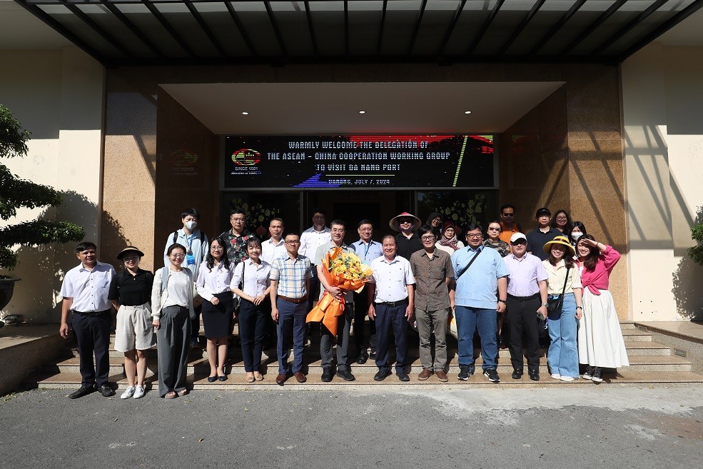 Cuộc họp nhóm làm việc trong khuôn khổ Mạng lưới các Viện Nghiên cứu ASEAN-Trung Quốc Cuộc họp nhóm làm việc trong khuôn khổ Mạng lưới các Viện Nghiên cứu ASEAN-Trung Quốc