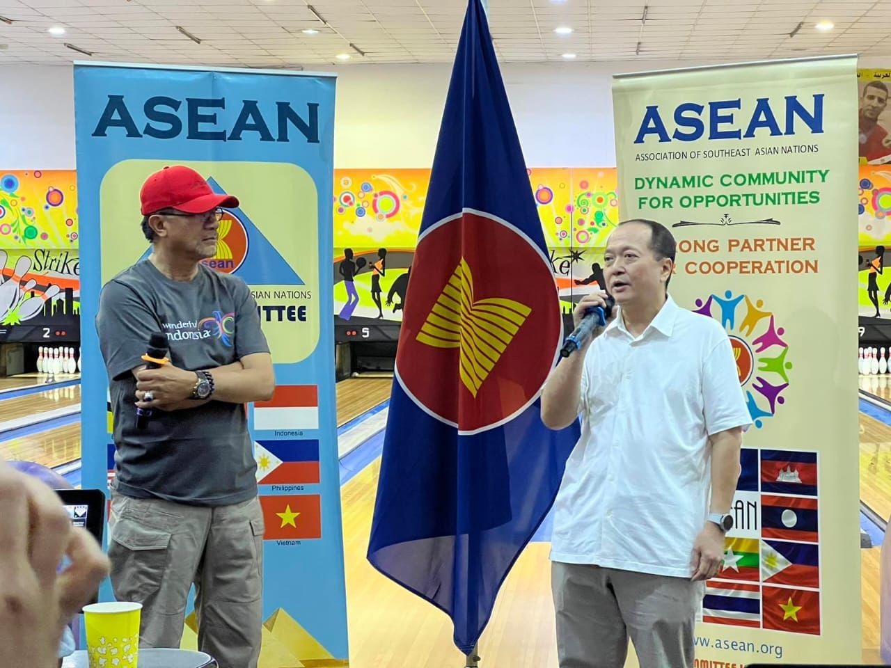 Phát huy tinh thần Cộng đồng ASEAN qua Giải Bowling do Đại sứ quán Việt Nam tổ chức Phát huy tinh thần Cộng đồng ASEAN qua Giải Bowling do Đại sứ quán Việt Nam tổ chức