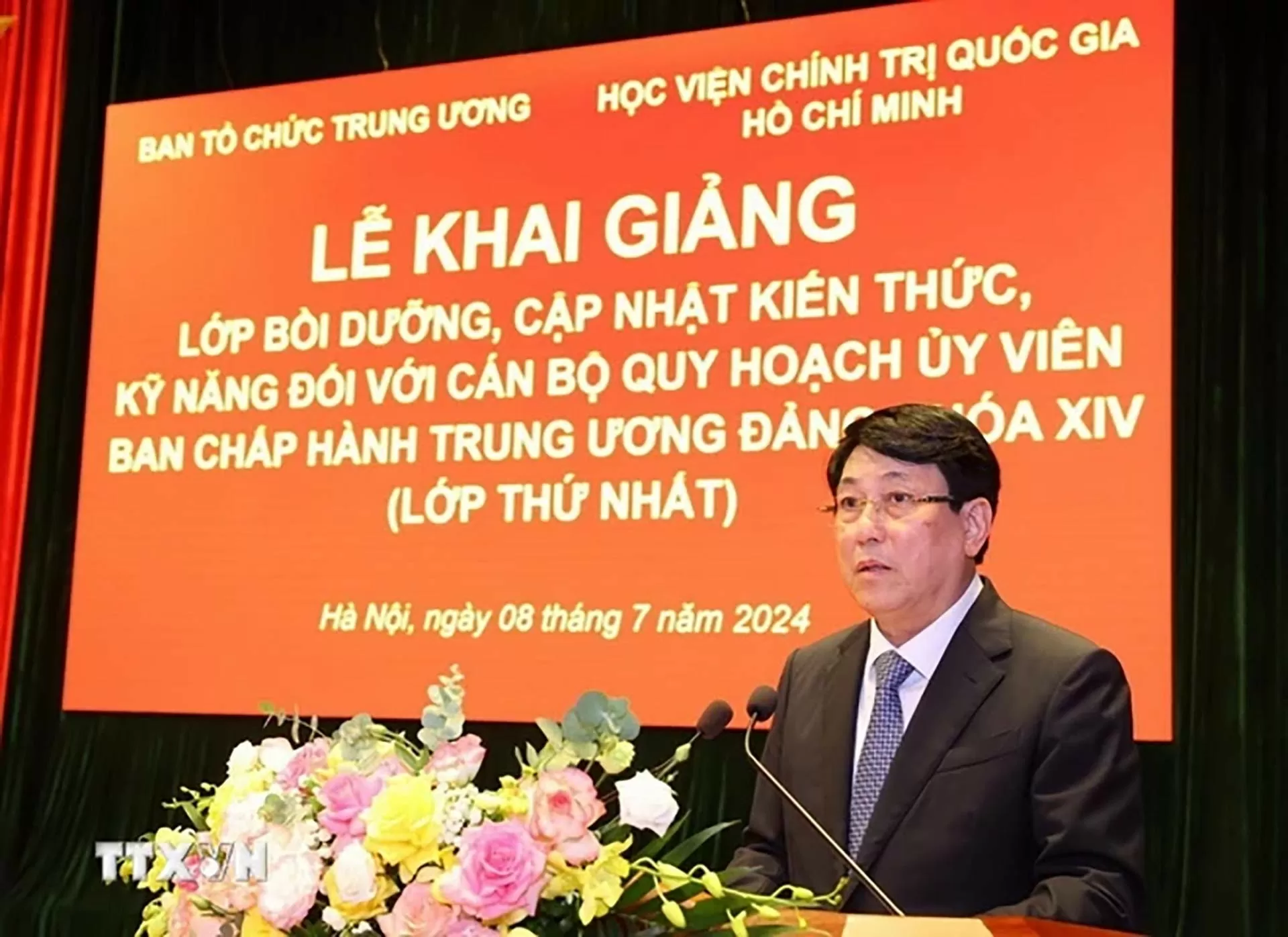Khai giảng Lớp bồi dưỡng cán bộ quy hoạch Ủy viên Ban Chấp hành Trung ương Đảng khóa XIV Khai giảng Lớp bồi dưỡng cán bộ quy hoạch Ủy viên Ban Chấp hành Trung ương Đảng khóa XIV
