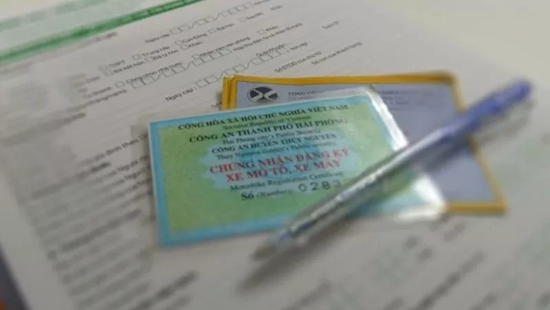 Hồ sơ thu hồi và đăng ký sang tên xe bao gồm những loại giấy tờ gì? Hồ sơ thu hồi và đăng ký sang tên xe bao gồm những loại giấy tờ gì?