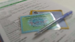 Hồ sơ thu hồi và đăng ký sang tên xe bao gồm những loại giấy tờ gì?