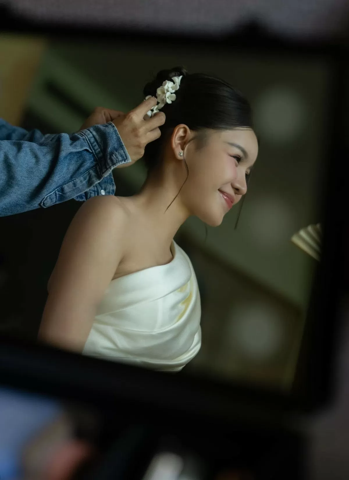 Những bức đầu tiên sau đám cưới trên bãi biển của thủ môn Đặng Văn Lâm và Yến Xuân Những bức đầu tiên sau đám cưới trên bãi biển của thủ môn Đặng Văn Lâm và Yến Xuân