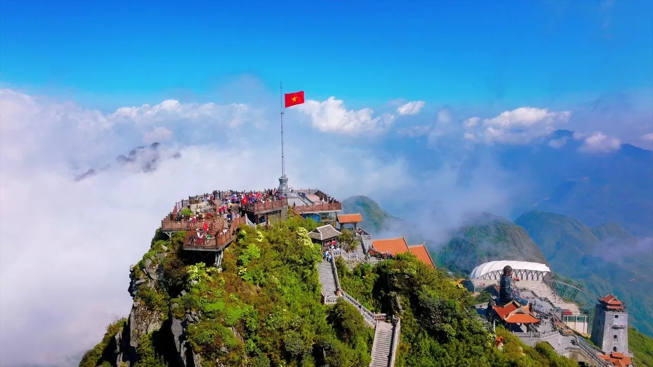 Du lịch Việt: Ngắm trọn vẻ đẹp đất nước qua những chuyến tàu Du lịch Việt: Ngắm trọn vẻ đẹp đất nước qua những chuyến tàu