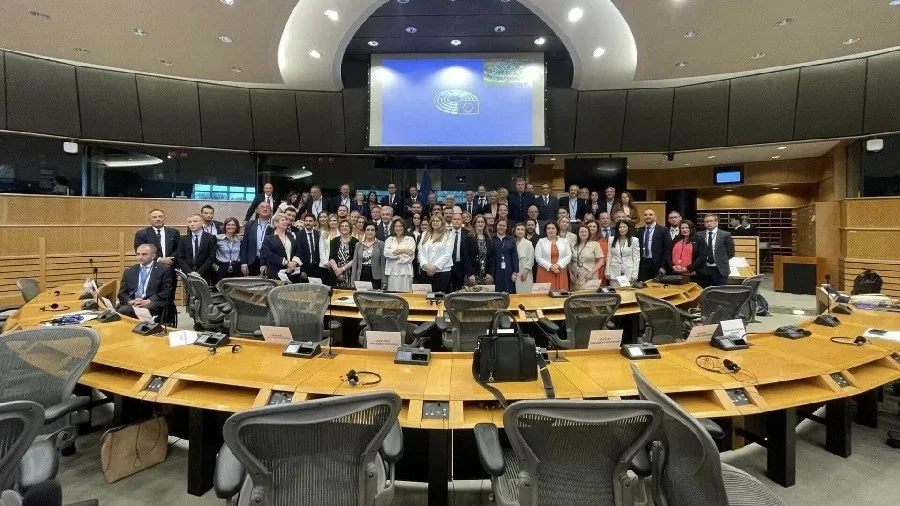 Thất bại bất ngờ trong cuộc bầu cử Quốc hội Pháp vòng 2, đảng RN 'đầu quân' vào nhóm cực hữu mới của Thủ tướng Hungary tại Nghị viện châu Âu Thất bại bất ngờ trong cuộc bầu cử Quốc hội Pháp vòng 2, đảng RN 'đầu quân' vào nhóm cực hữu mới của Thủ tướng Hungary tại Nghị viện châu Âu