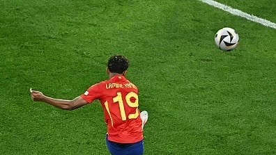 Lamine Yamal - cầu thủ trẻ nhất lịch sử ghi bàn tại 1 kỳ EURO