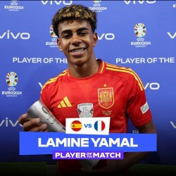 Hả hê ăn mừng trước tuyển Pháp, Yamal giễu cợt Rabiot