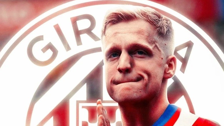 MU bán tiền vệ Donny van de Beek với giá rẻ như cho