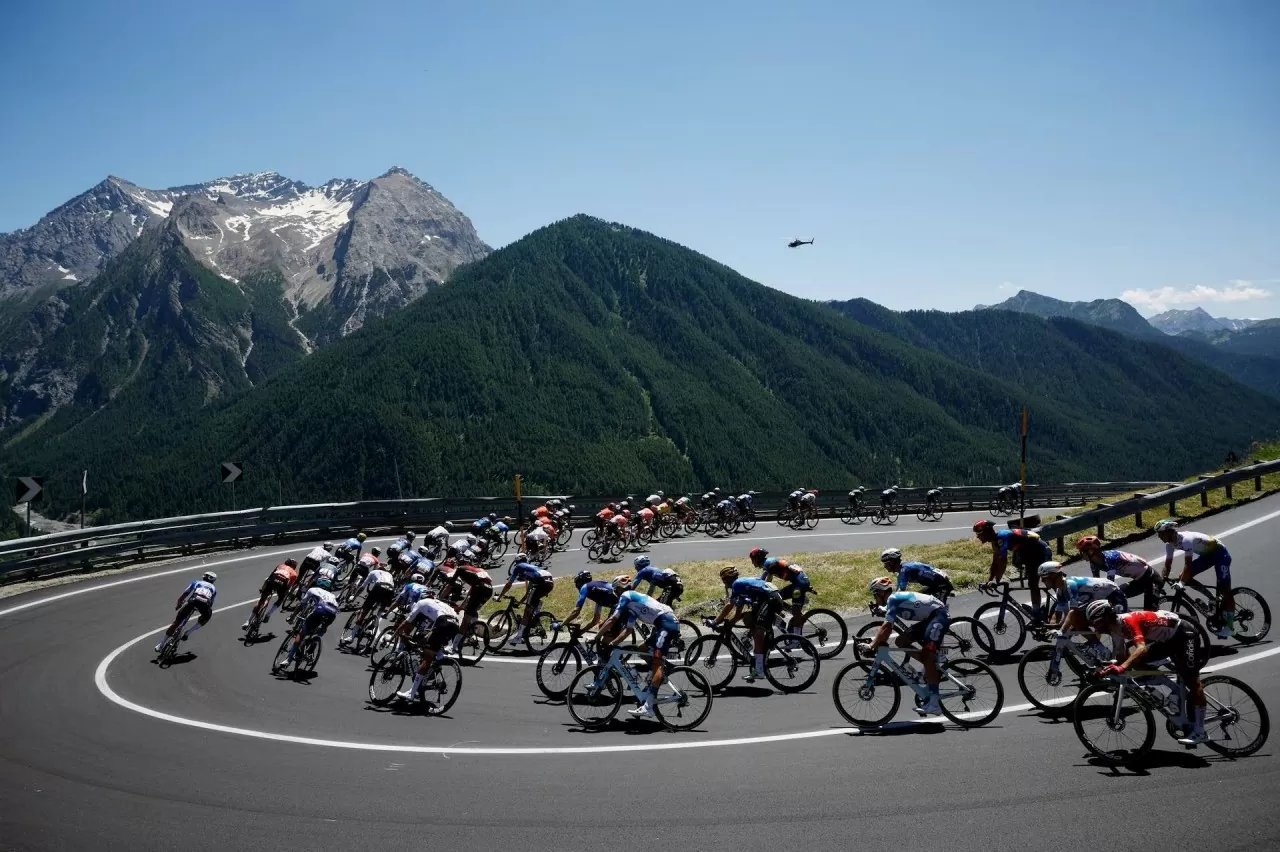 Những khung hình ấn tượng của giải đua xe đạp Tour de France Những khung hình ấn tượng của giải đua xe đạp Tour de France