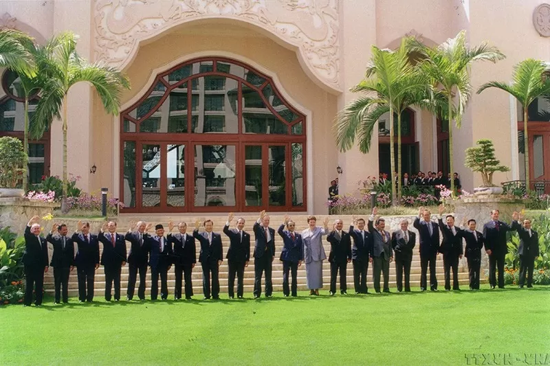 Triển làm hiện định Geneva về đình chỉ chiến sự ở Việt Nam và mốc son lịch sử của nền ngoại giao cách mạng Việt Nam Triển làm hiện định Geneva về đình chỉ chiến sự ở Việt Nam và mốc son lịch sử của nền ngoại giao cách mạng Việt Nam