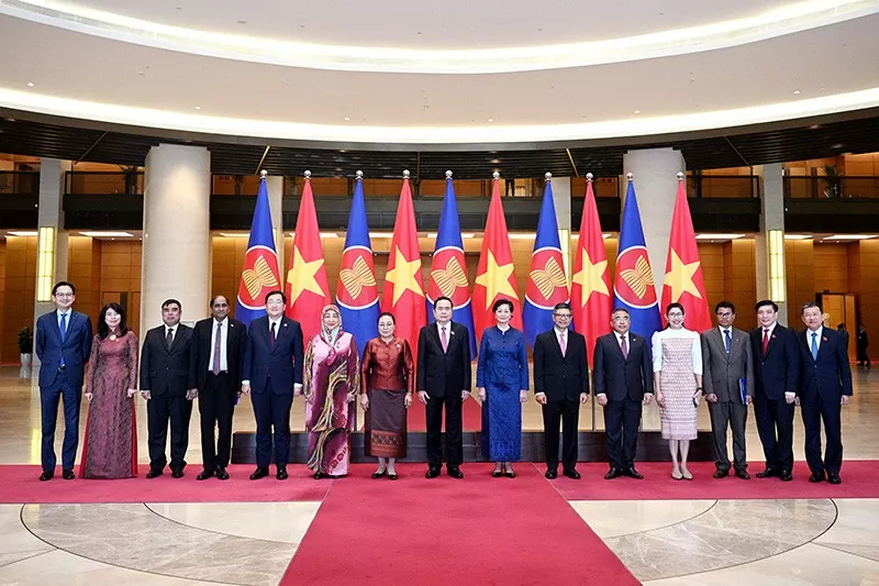 Triển làm hiện định Geneva về đình chỉ chiến sự ở Việt Nam và mốc son lịch sử của nền ngoại giao cách mạng Việt Nam Triển làm hiện định Geneva về đình chỉ chiến sự ở Việt Nam và mốc son lịch sử của nền ngoại giao cách mạng Việt Nam