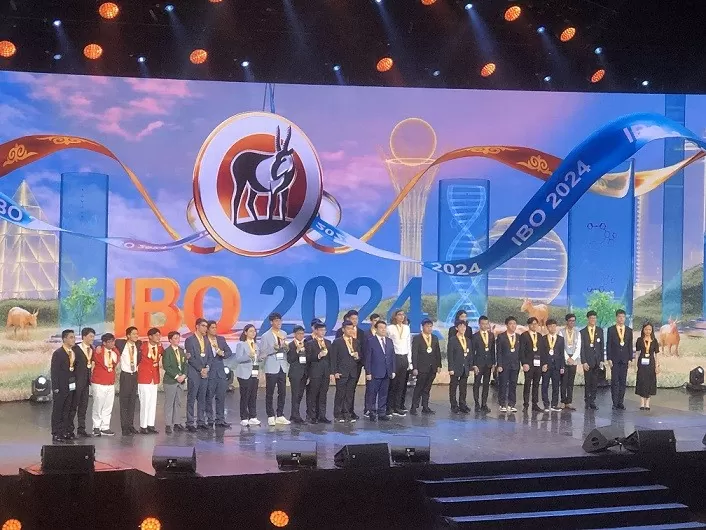 Học sinh Việt Nam đạt thành tích xuất sắc tại cuộc thi IBO lần thứ 35 Học sinh Việt Nam đạt thành tích xuất sắc tại cuộc thi IBO lần thứ 35 tại Kazakhstan