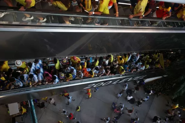 Sốc với cách CĐV vào sân xem chung kết Copa America 2024 Sốc với cách CĐV vào sân xem chung kết Copa America 2024