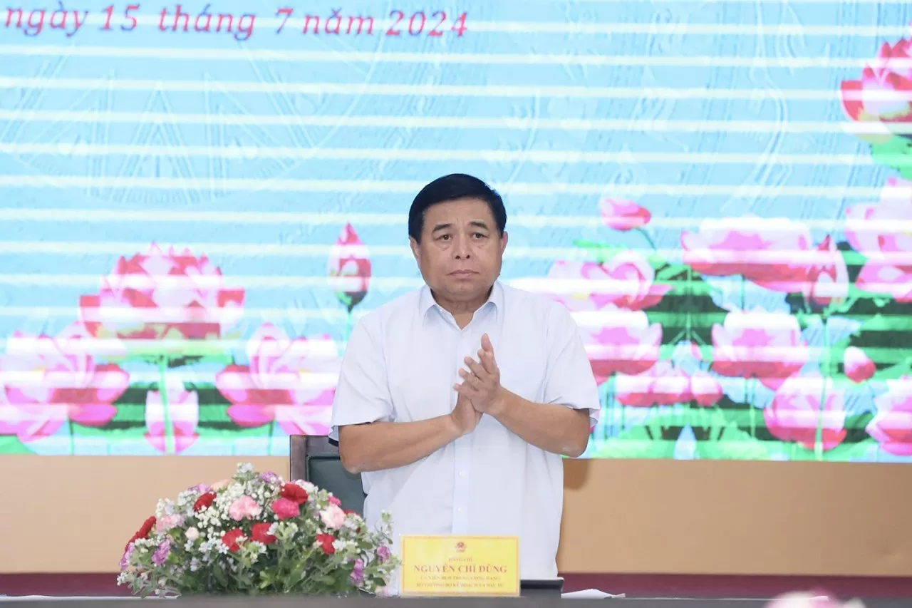 Bộ trưởng Bộ Kế hoạch và Đầu tư Nguyễn Chí Dũng phát biểu tại Hội nghị Bộ trưởng Bộ Kế hoạch và Đầu tư Nguyễn Chí Dũng phát biểu tại Hội nghị