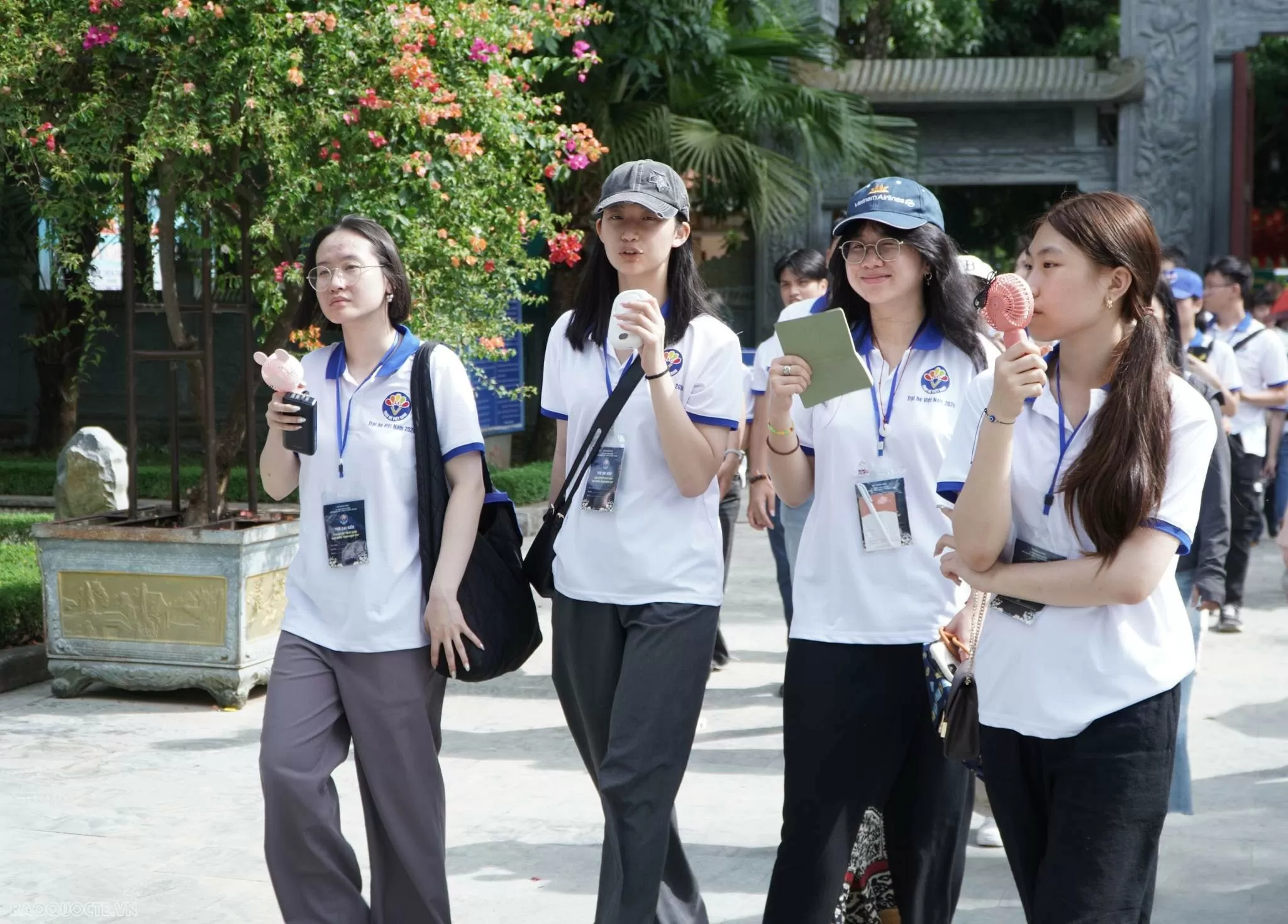 Trại hè Việt Nam 2024: Kiều bào trẻ tham quan nơi lưu giữ những kỷ vật đặc biệt về Chủ tịch Hồ Chí Minh Trại hè Việt Nam 2024: Kiều bào trẻ tham quan nơi lưu giữ những kỷ vật đặc biệt về Chủ tịch Hồ Chí Minh