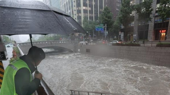 Hàn Quốc nỗ lực giảm thiểu thiệt hại do mưa lớn diện rộng kéo dài