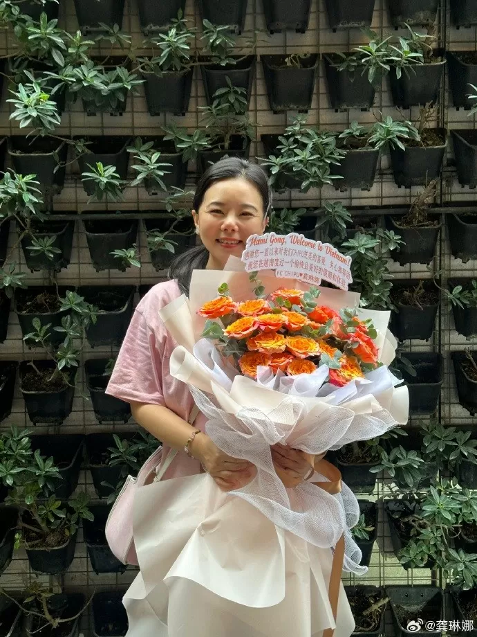 Chi Pu mời mặc áo dài Chi Pu mời mặc áo dài