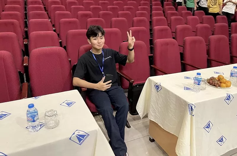 Một Đại sứ Khan và hành trình lan tỏa đam mê lập trình đến các em học sinh khắp mọi miền Một Đại sứ Khan và hành trình lan tỏa đam mê lập trình đến các em học sinh khắp mọi miền