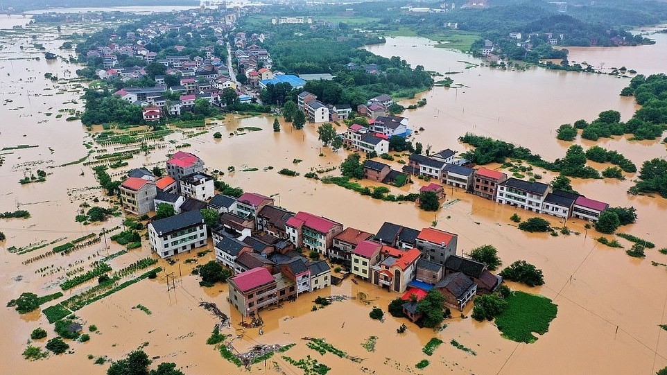 Bão lớn hoành hành, Trung Quốc chi 350 triệu NDT hỗ trợ các địa phương khắc phục hậu quả lũ lụt