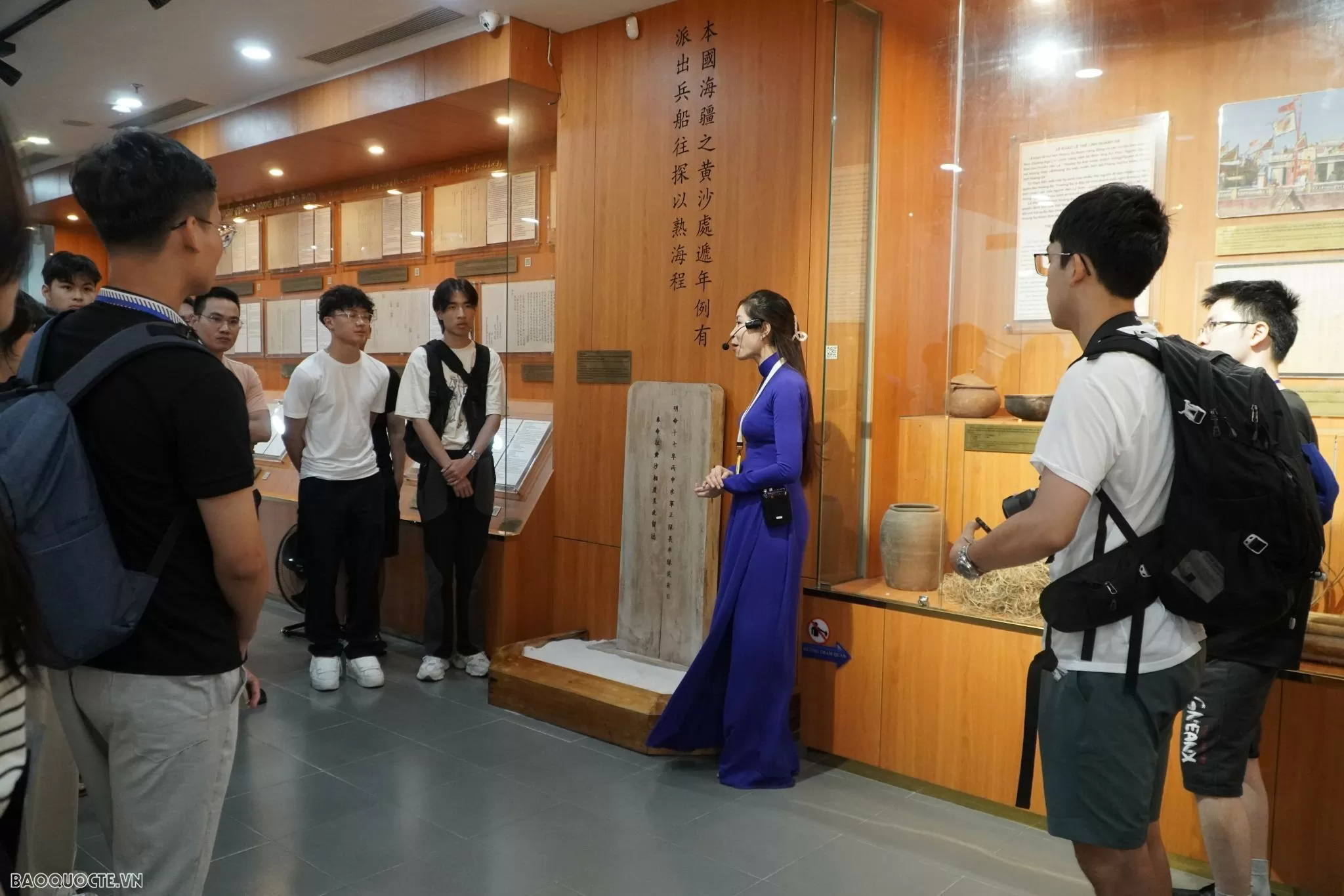 Trại hè Việt Nam 2024: Tình cảm thiêng liêng với biển đảo của kiều bào trẻ Trại hè Việt Nam 2024: Tình cảm thiêng liêng với biển đảo của kiều bào trẻ