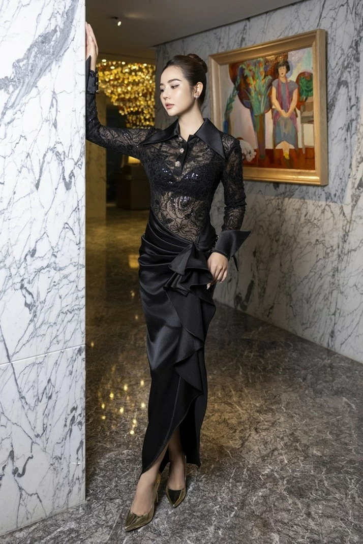 Phan Minh Huyền đẹp thanh lịch giới thiệu những mẫu đầm phong cách quý cô Phan Minh Huyền đẹp thanh lịch giới thiệu những mẫu đầm phong cách quý cô