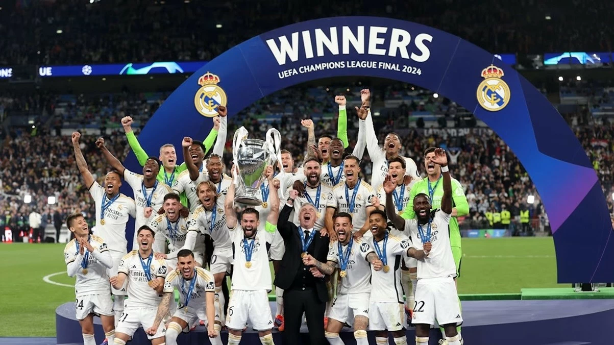 Real Madrid trở thành CLB đầu tiên đạt doanh thu hơn 1 tỷ EURO 2024 Real Madrid trở thành CLB đầu tiên đạt doanh thu hơn 1 tỷ EURO 2024