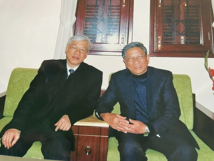 Tổng Bí thư Nguyễn Phú Trọng – tấm gương sáng của người cộng sản Tổng Bí thư Nguyễn Phú Trọng – tấm gương sáng của người cộng sản