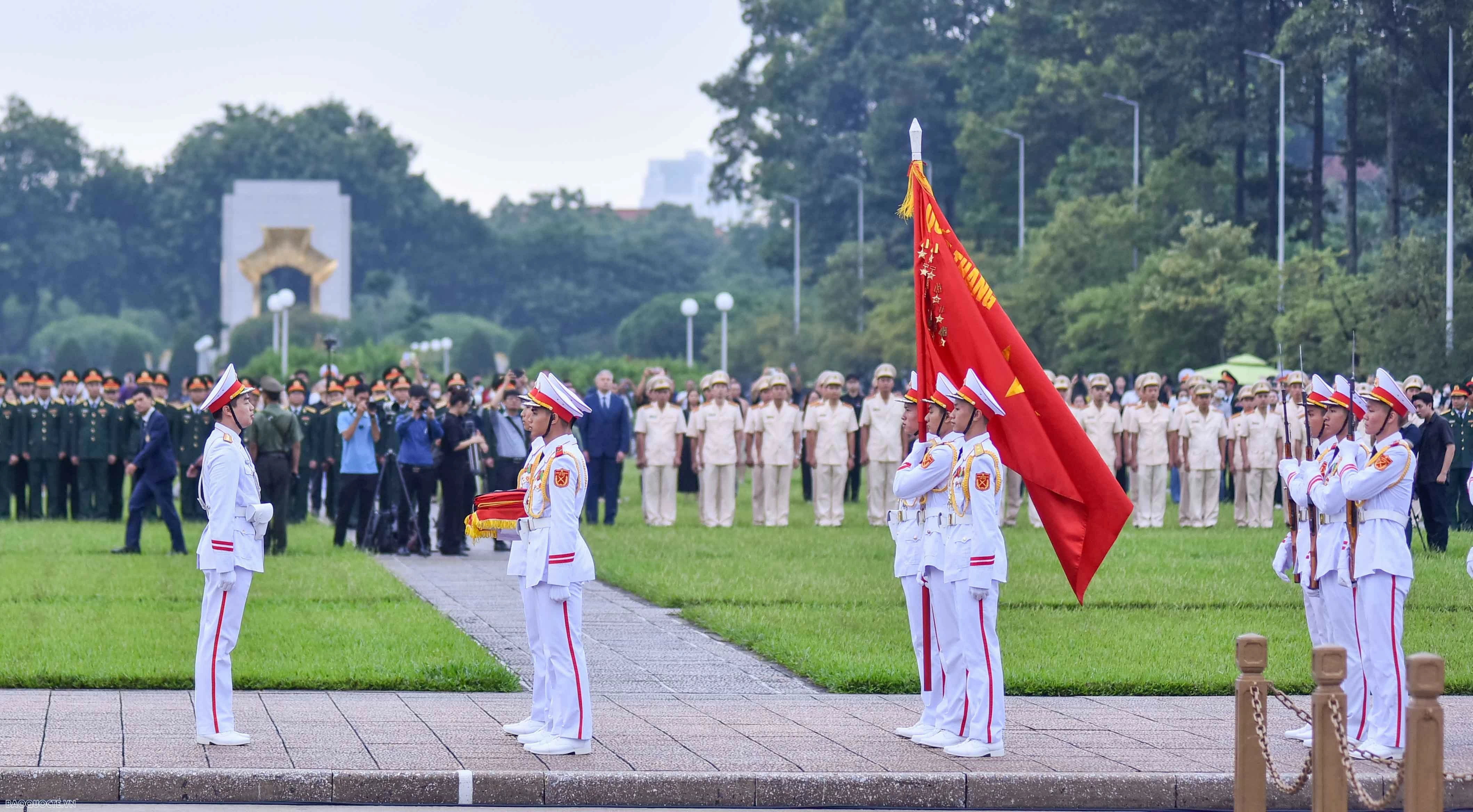Lễ thượng cờ rủ Quốc tang Tổng Bí thư Nguyễn Phú Trọng Lễ thượng cờ rủ Quốc tang Tổng Bí thư Nguyễn Phú Trọng