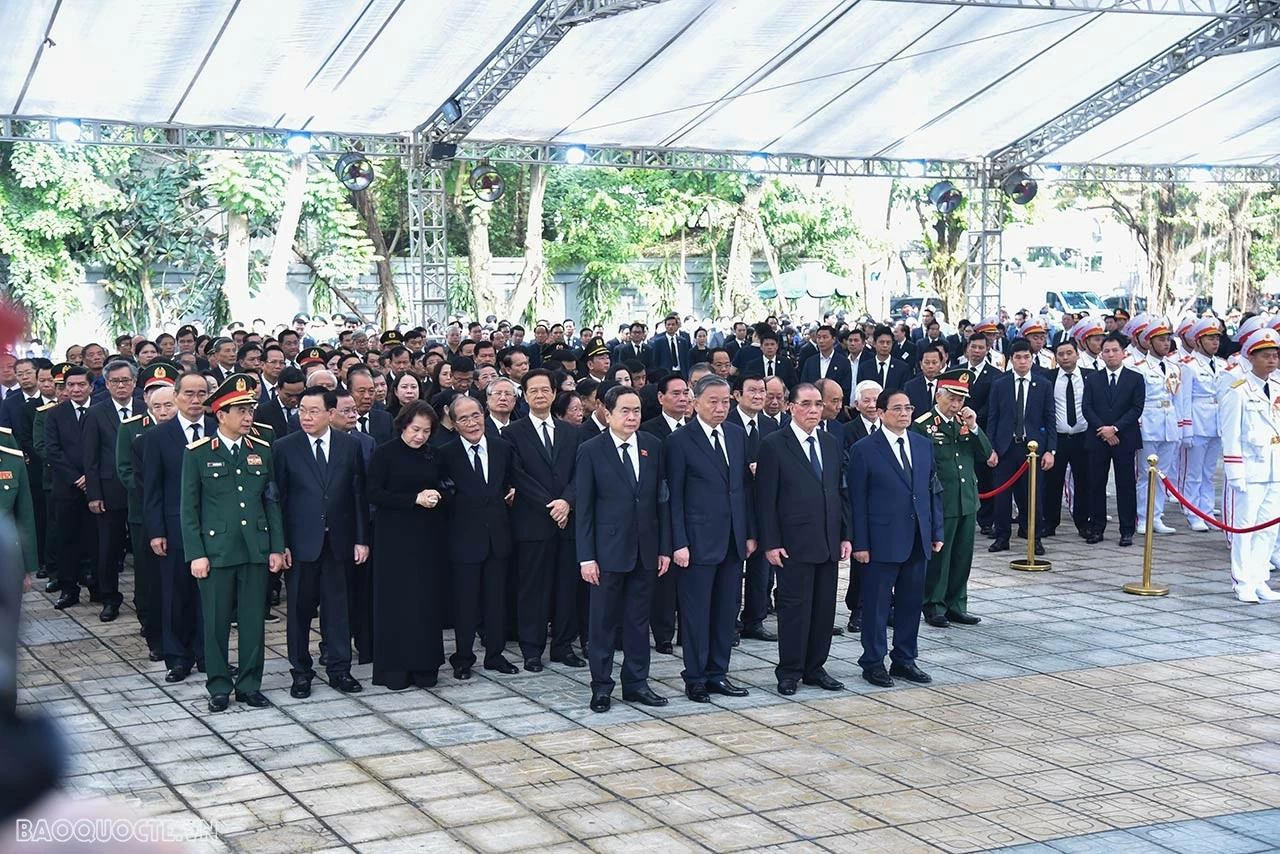 Trực tiếp: Toàn cảnh Lễ viếng Tổng Bí thư Nguyễn Phú Trọng sáng ngày 25/7 Trực tiếp: Toàn cảnh Lễ viếng Tổng Bí thư Nguyễn Phú Trọng sáng ngày 25/7