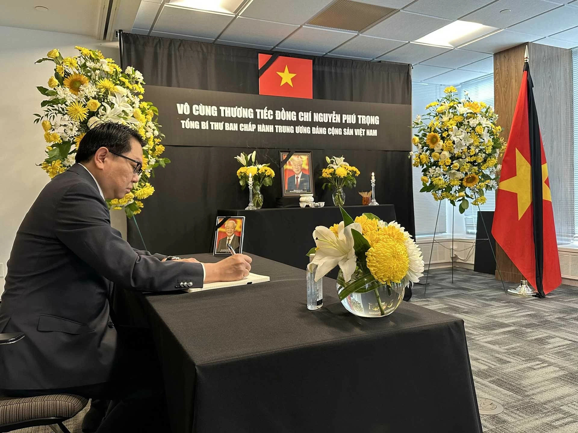 Tổng thư ký Liên hợp quốc tới viếng Tổng Bí thư Nguyễn Phú Trọng Tổng thư ký Liên hợp quốc viếng Tổng Bí thư Nguyễn Phú Trọng