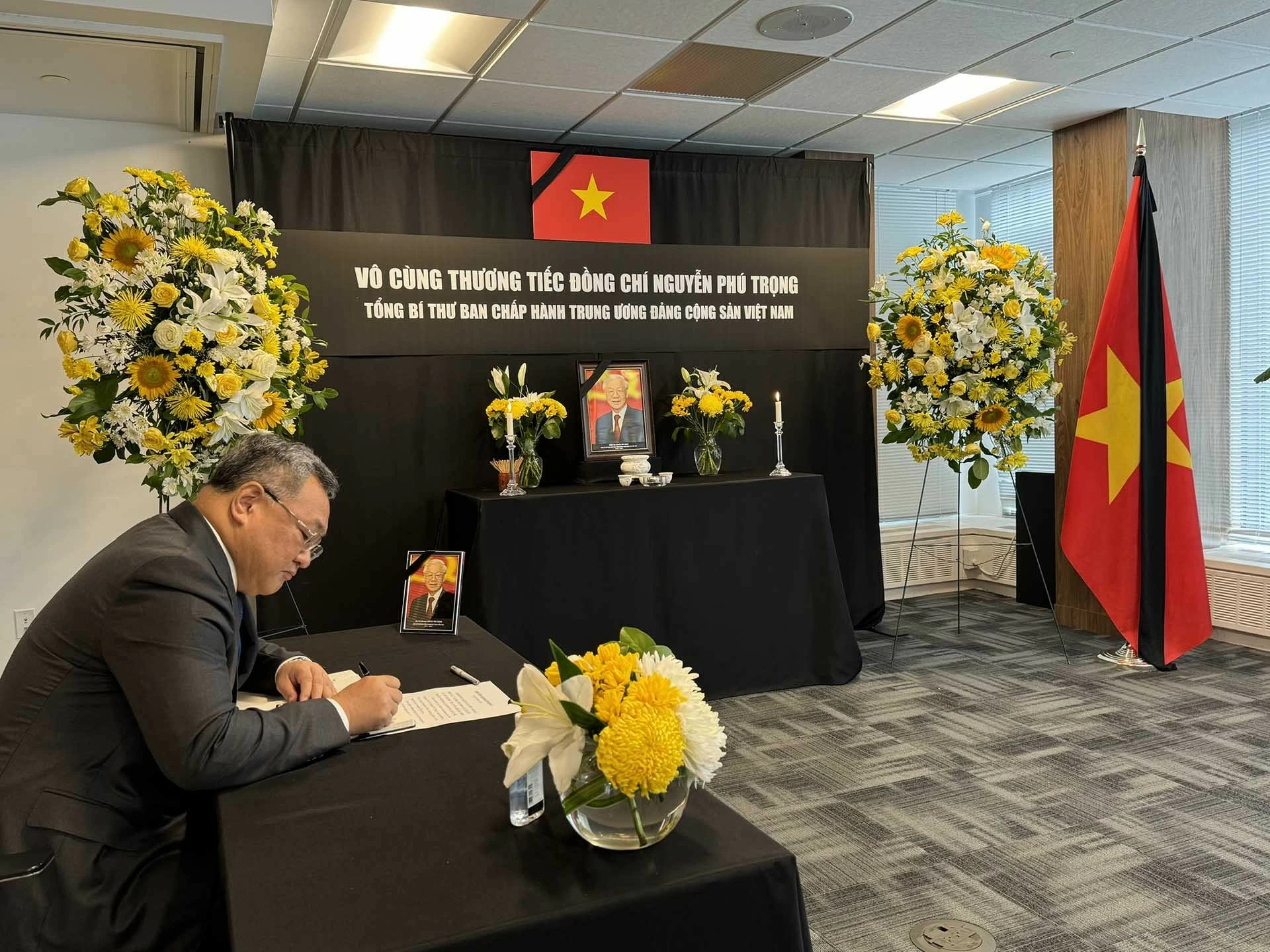 Tổng thư ký Liên hợp quốc tới viếng Tổng Bí thư Nguyễn Phú Trọng Tổng thư ký Liên hợp quốc viếng Tổng Bí thư Nguyễn Phú Trọng