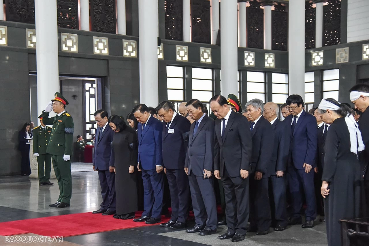 Trực tiếp: Toàn cảnh Lễ viếng Tổng Bí thư Nguyễn Phú Trọng sáng ngày 25/7 Trực tiếp: Toàn cảnh Lễ viếng Tổng Bí thư Nguyễn Phú Trọng sáng ngày 25/7