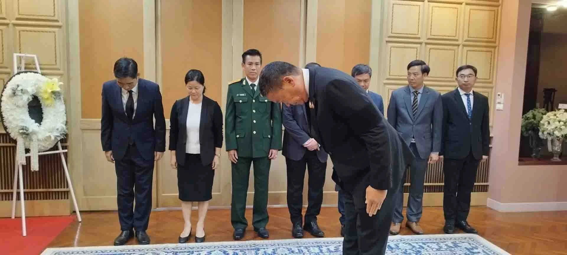 Thủ tướng Thái Lan Srettha Thavisin đến viếng Tổng Bí thư Nguyễn Phú Trọng Thủ tướng Thái Lan Srettha Thavisin đến viếng Tổng Bí thư Nguyễn Phú Trọng