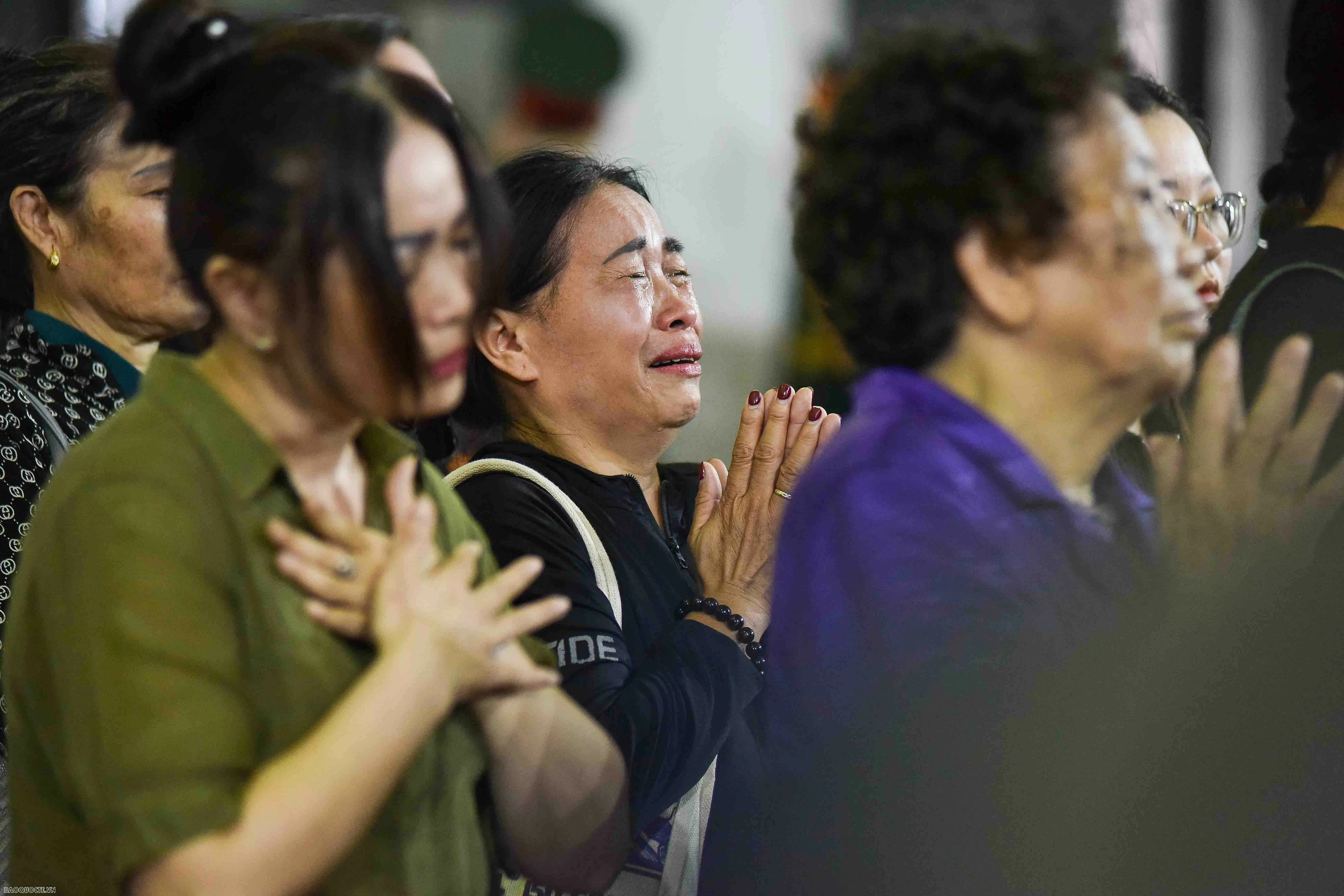 Người dân vượt gần 1.000km ra Hà Nội viếng Tổng Bí thư Nguyễn Phú Trọng Người dân vượt gần 1.000km ra Hà Nội viếng Tổng Bí thư Nguyễn Phú Trọng