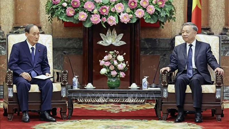 Chủ tịch nước Tô Lâm tiếp Đặc phái viên của Thủ tướng Nhật Bản, nguyên Thủ tướng Suga Yoshihide Chủ tịch nước Tô Lâm tiếp Đặc phái viên của Thủ tướng Nhật Bản, nguyên Thủ tướng Suga Yoshihide