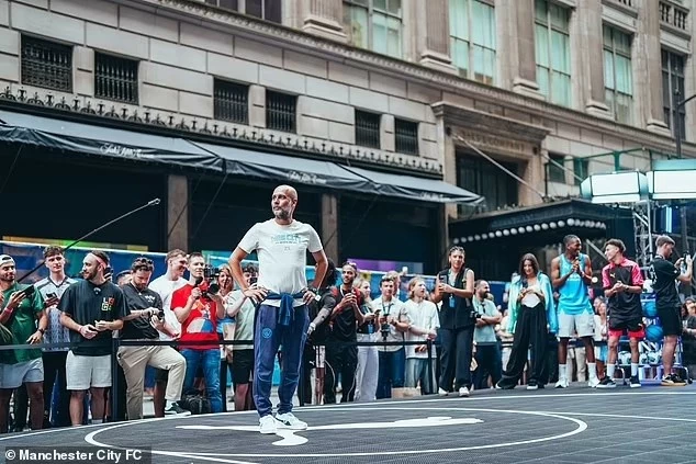 HLV Pep Guardiola phát biểu, người hâm mộ Man City mừng thầm HLV Pep Guardiola phát biểu, người hâm mộ Man City mừng thầm