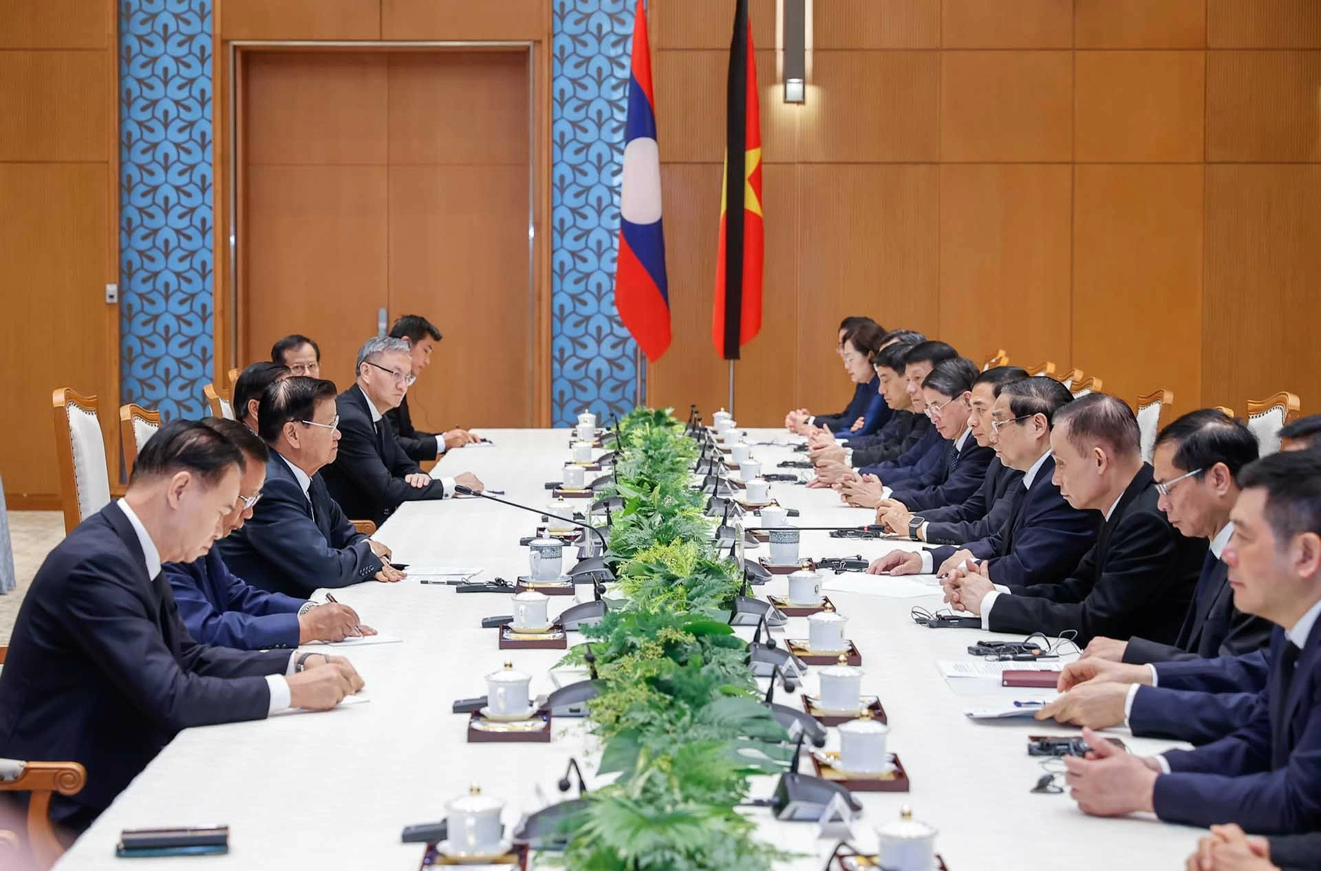 Thủ tướng Phạm Minh Chính gặp Tổng Bí thư, Chủ tịch nước Lào Thongloun Sisoulith Thủ tướng Phạm Minh Chính gặp Tổng Bí thư, Chủ tịch nước Lào Thongloun Sisoulith