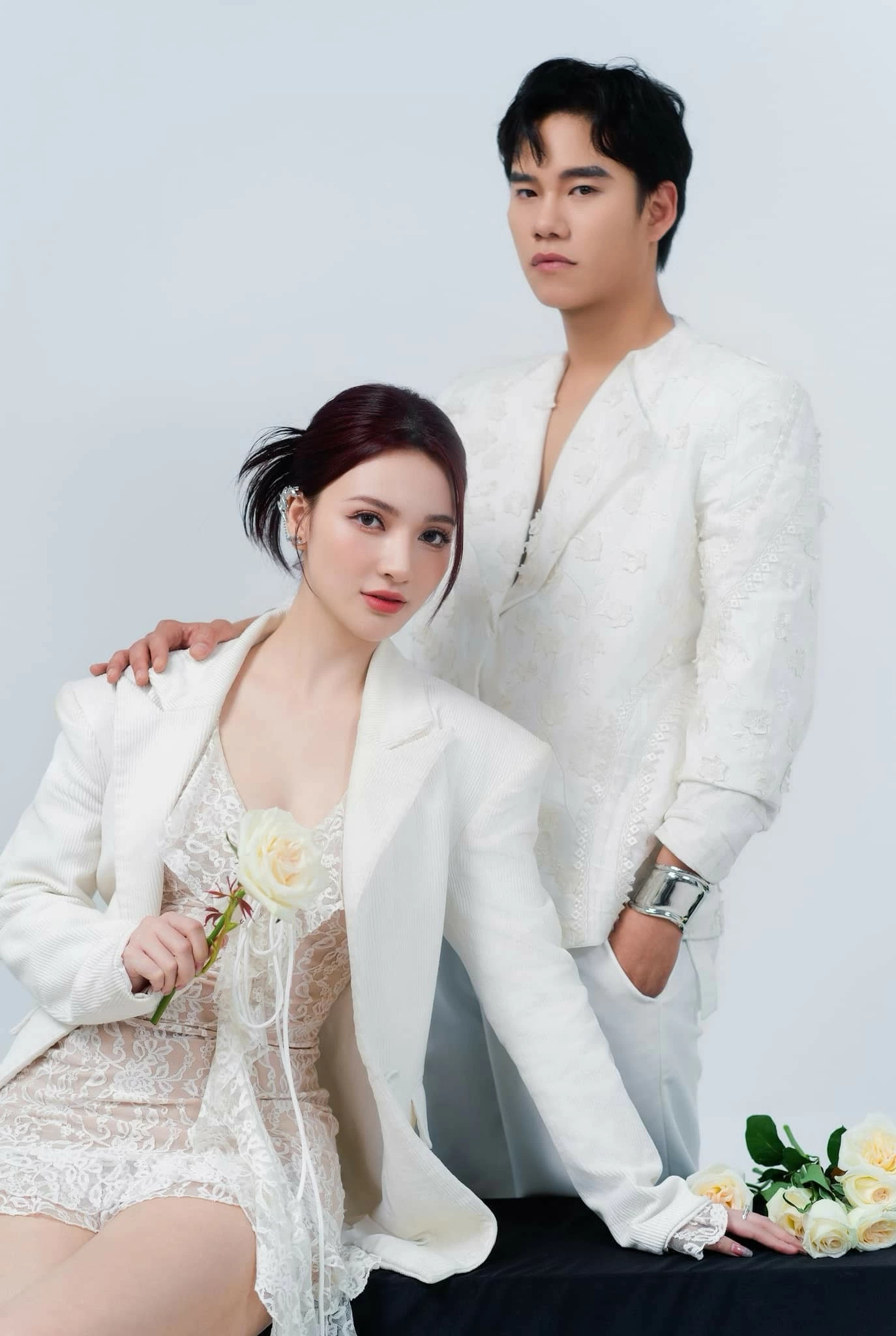 'Soi' nhan sắc nữ phụ sang chảnh trong Những nẻo đường gần xa 'Soi' nhan sắc nữ phụ sang chảnh trong Những nẻo đường gần xa