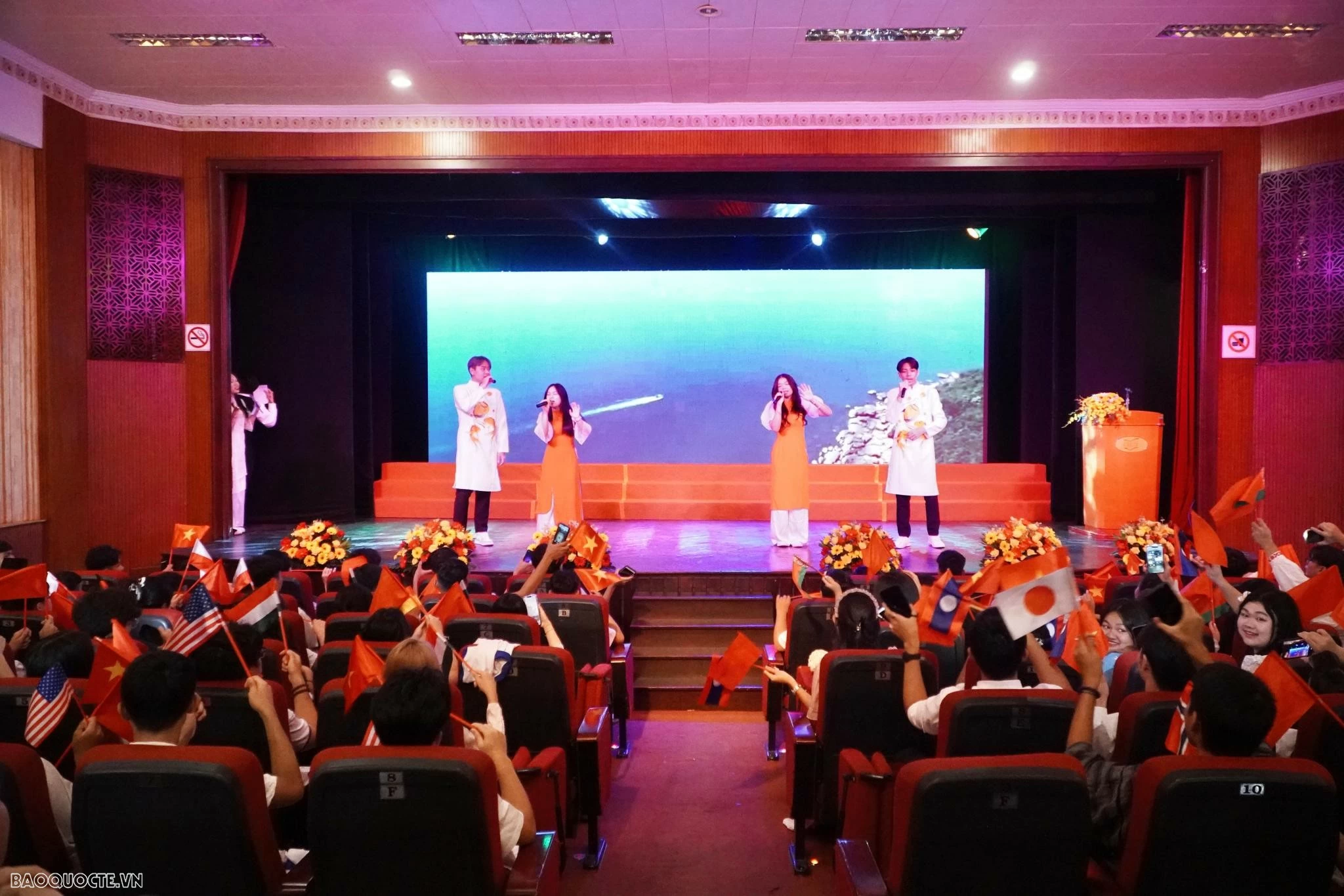 Trại hè Việt Nam 2024: Chuyến đi đầy tự hào và cảm xúc Trại hè Việt Nam 2024: Chuyến đi đầy tự hào và cảm xúc