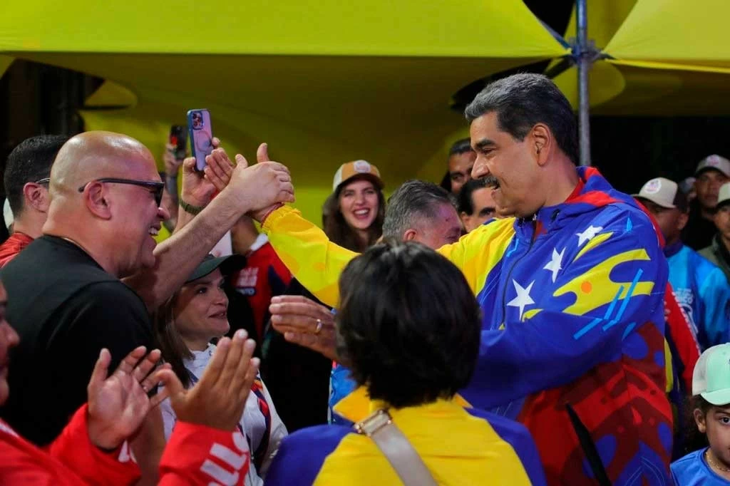 Bầu cử Venezuela: Tổng thống Maduro tố phe đối lập âm mưu 'đảo chính', ra lệnh trục xuất đại sứ 7 nước Mỹ Latinh Bầu cử Venezuela: Tổng thống Maduro tố phe đối lập âm mưu 'đảo chính', ra lệnh trục xuất đại sứ 7 nước Mỹ Latinh