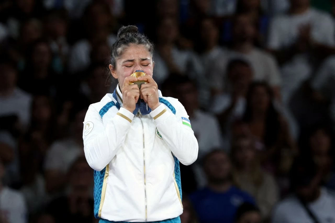 Những khoảnh khắc vàng đầu tiên tại Olympic 2024 Những khoảnh khắc vàng đầu tiên tại Olympic 2024