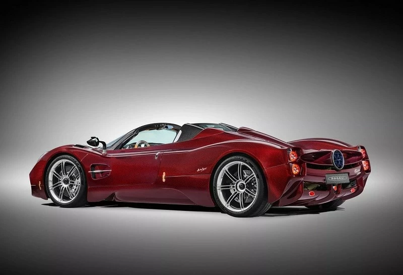 Cận cảnh siêu xe Pagani Utopia Roadster vừa ra mắt, giá khoảng 3,4 triệu USD Cận cảnh siêu xe Pagani Utopia Roadster vừa ra mắt, giá khoảng 3,4 triệu USD