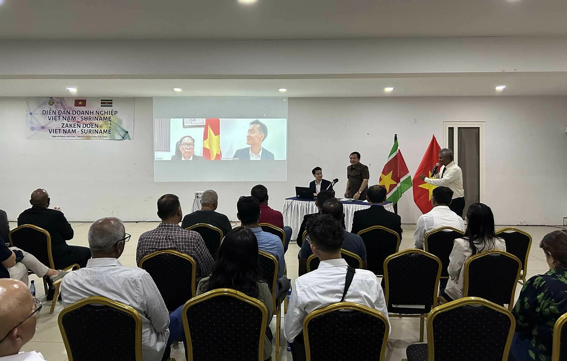 Diễn đàn doanh nghiệp. Diễn đàn doanh nghiệp.