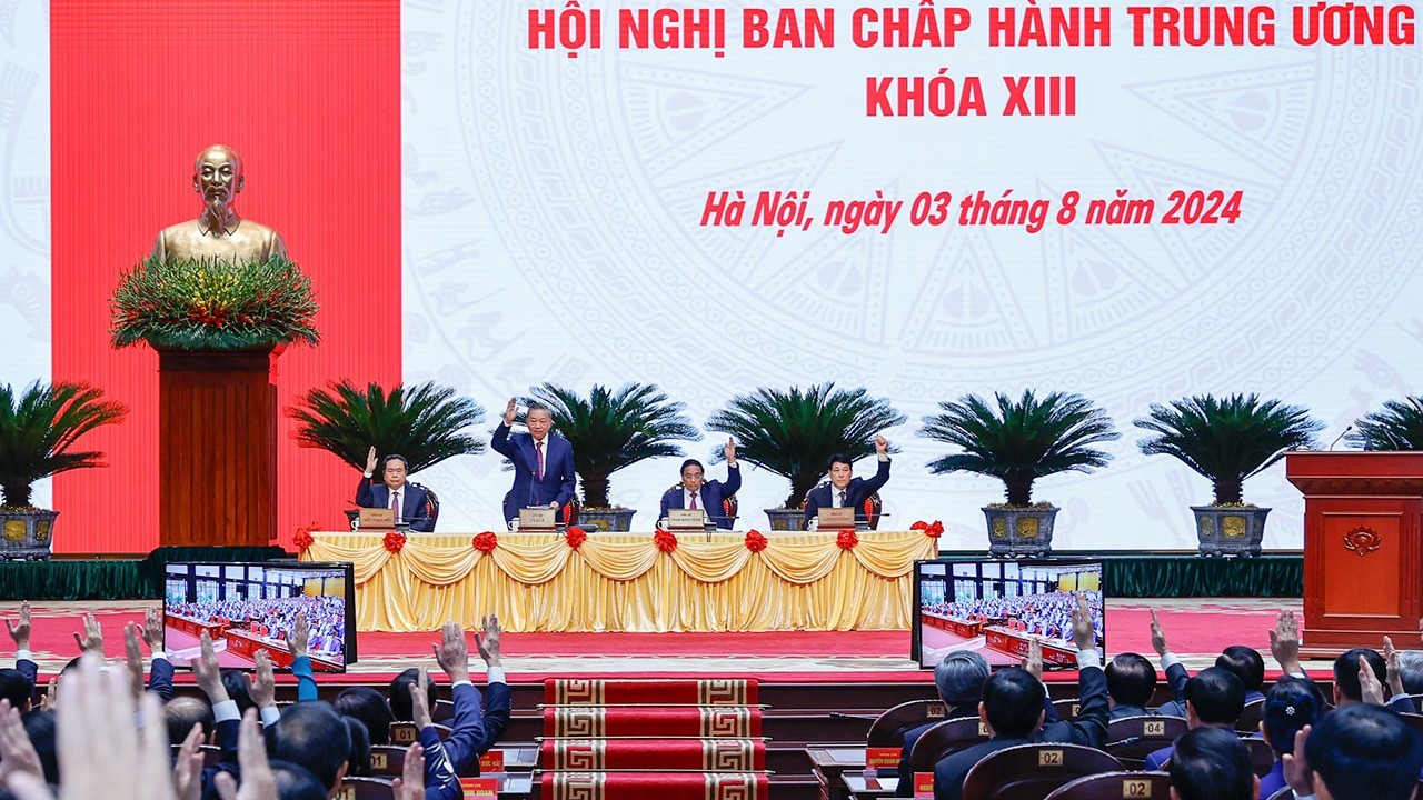 Ban Chấp hành Trung ương Đảng khóa XIII họp về công tác cán bộ, cho thôi chức 4 Uỷ viên Trung ương