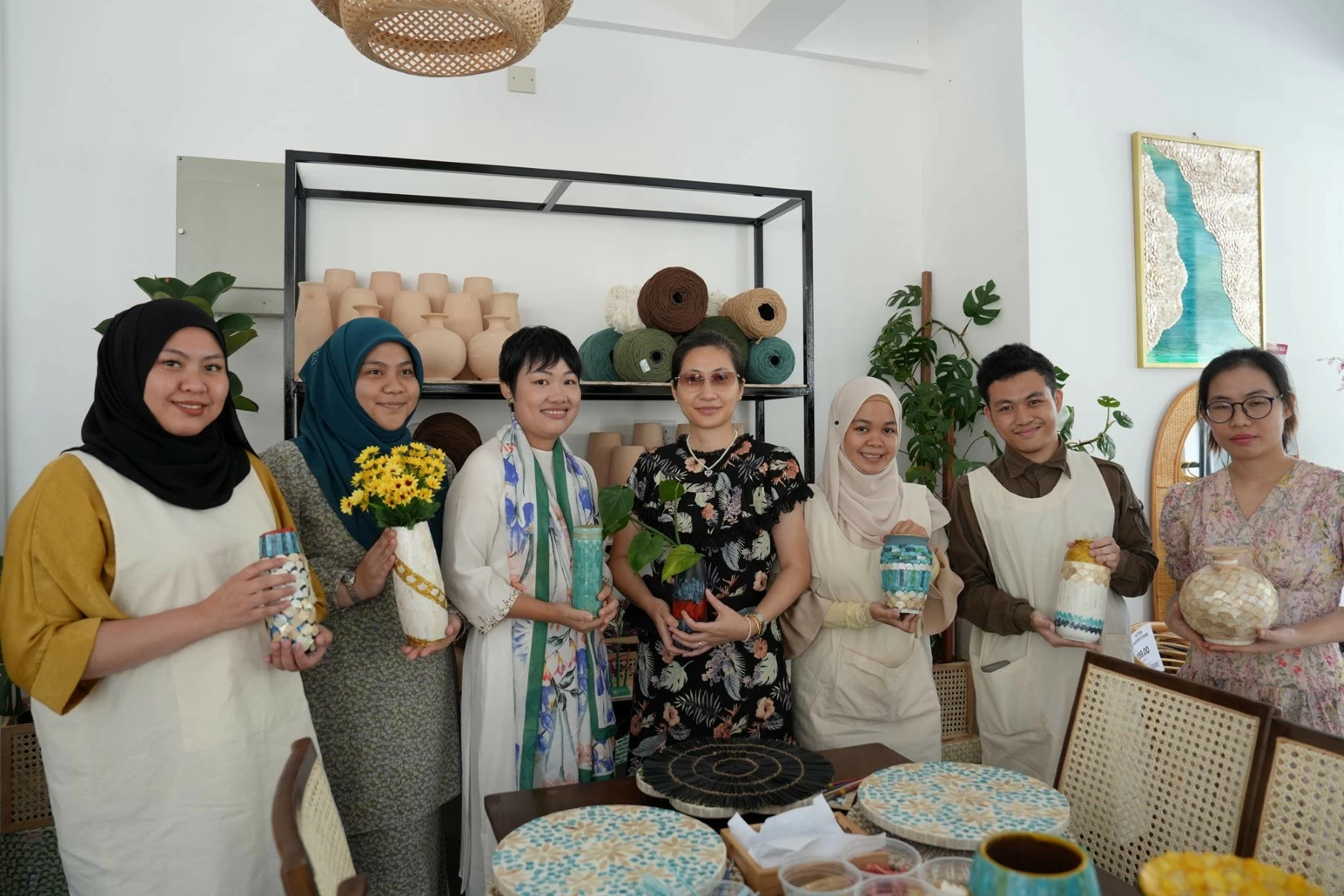 Lan tỏa sản phẩm văn hóa và thủ công mỹ nghệ Việt Nam tại Brunei Lan tỏa sản phẩm văn hóa và thủ công mỹ nghệ Việt Nam tại Brunei