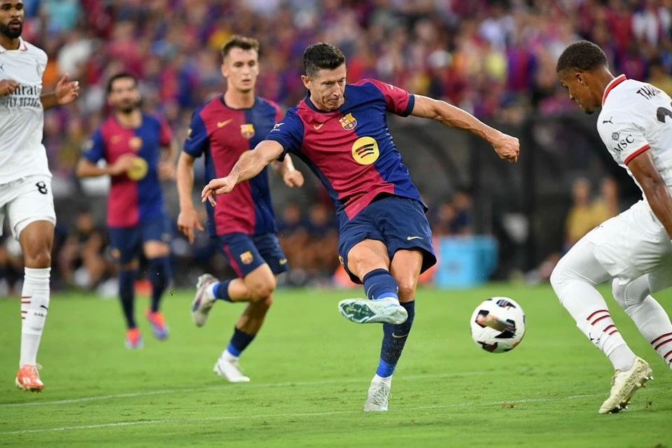 Tiền đạo Barcelona Vitor Roque bật lại trợ lý Thiago Alcantara Tiền đạo Barcelona Vitor Roque bật lại trợ lý Thiago Alcantara