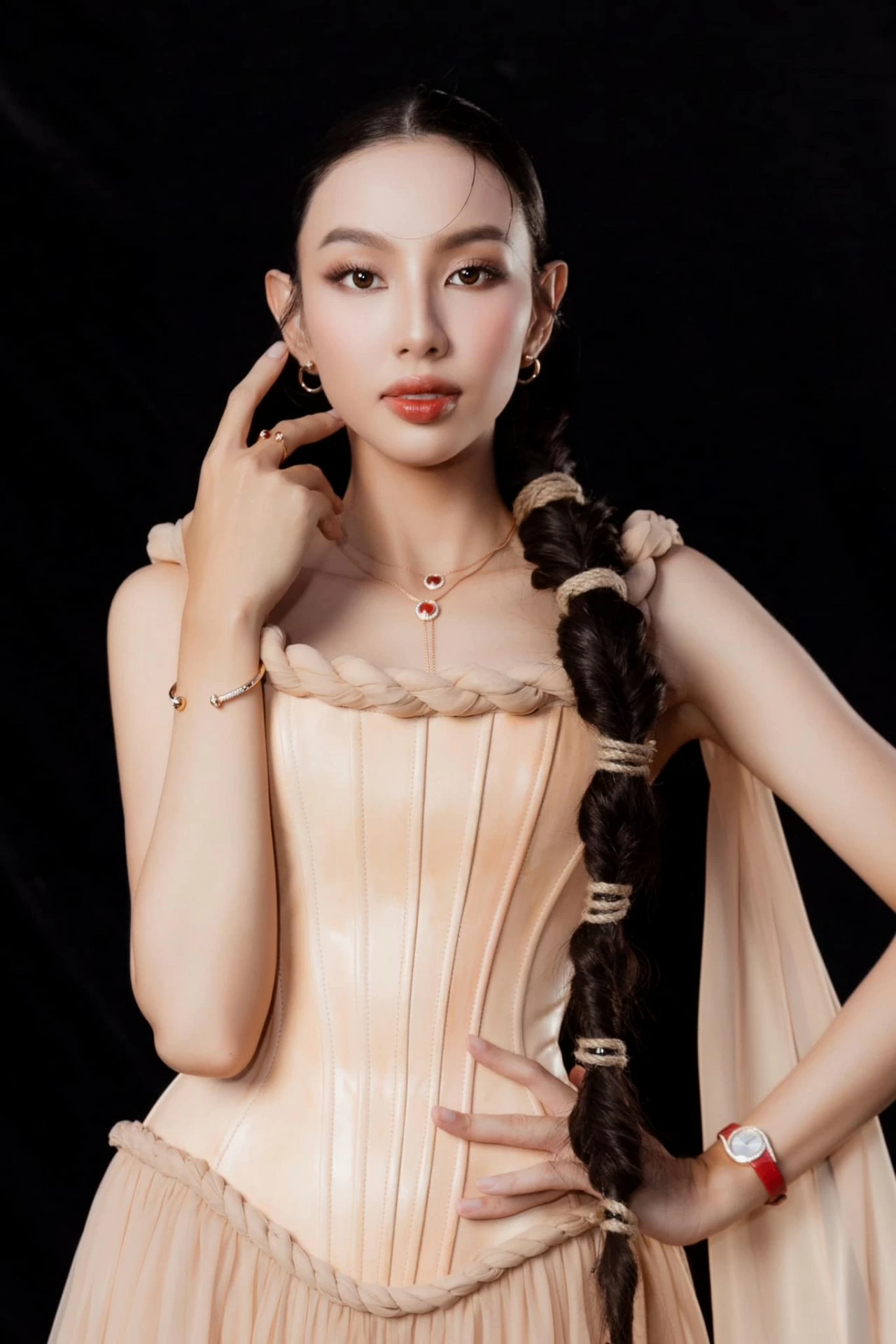 Hoa hậu Thùy Tiên Hoa hậu Thùy Tiên