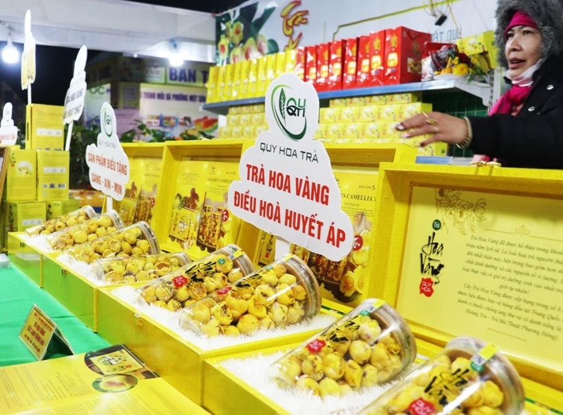 Trà hoa vàng Quy Hoa của Công ty TNHH Thương mại dịch vụ và Xuất nhập khẩu Quy Hoa (huyện Hải Hà) được chứng nhận sản phẩm OCOP 5 sao năm 2022. (Nguồn: BQN) Trà hoa vàng Quy Hoa của Công ty TNHH Thương mại dịch vụ và Xuất nhập khẩu Quy Hoa (huyện Hải Hà) được chứng nhận sản phẩm OCOP 5 sao năm 2022. (Nguồn: BQN)